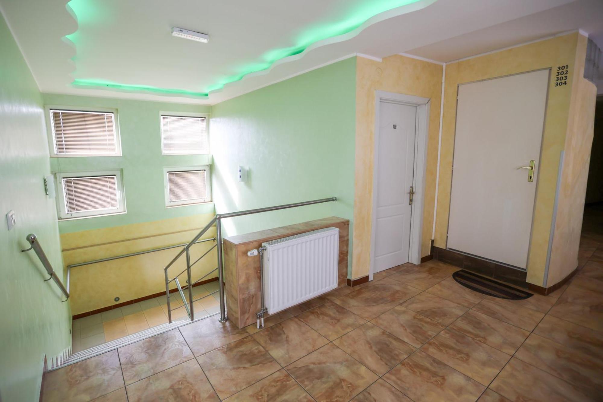 Hotel Marex Centar Jabuka Exteriér fotografie