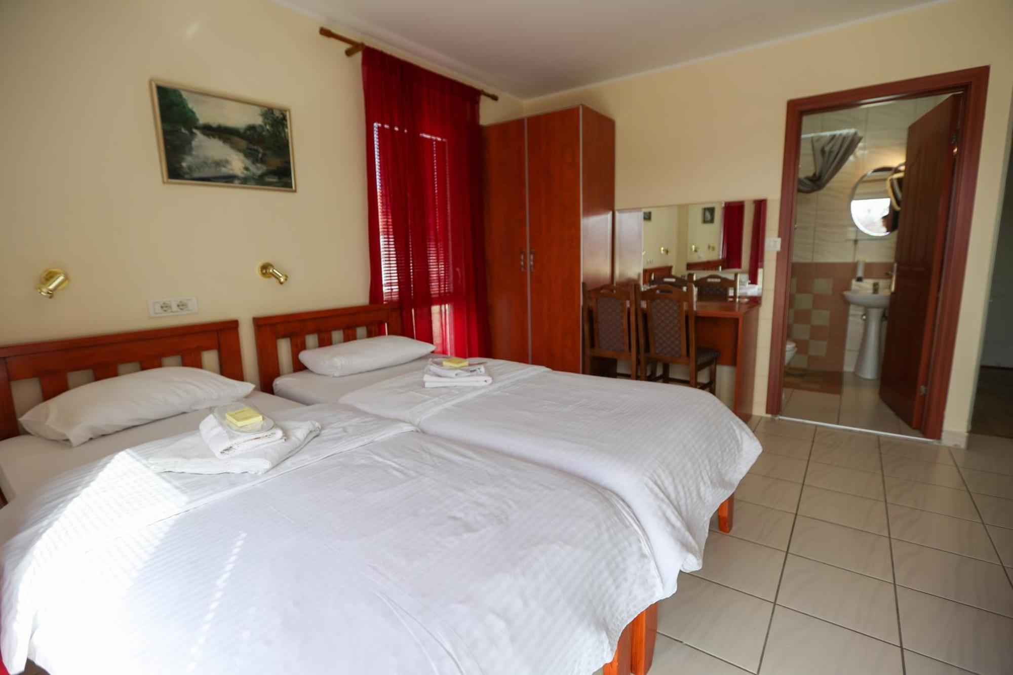 Hotel Marex Centar Jabuka Exteriér fotografie