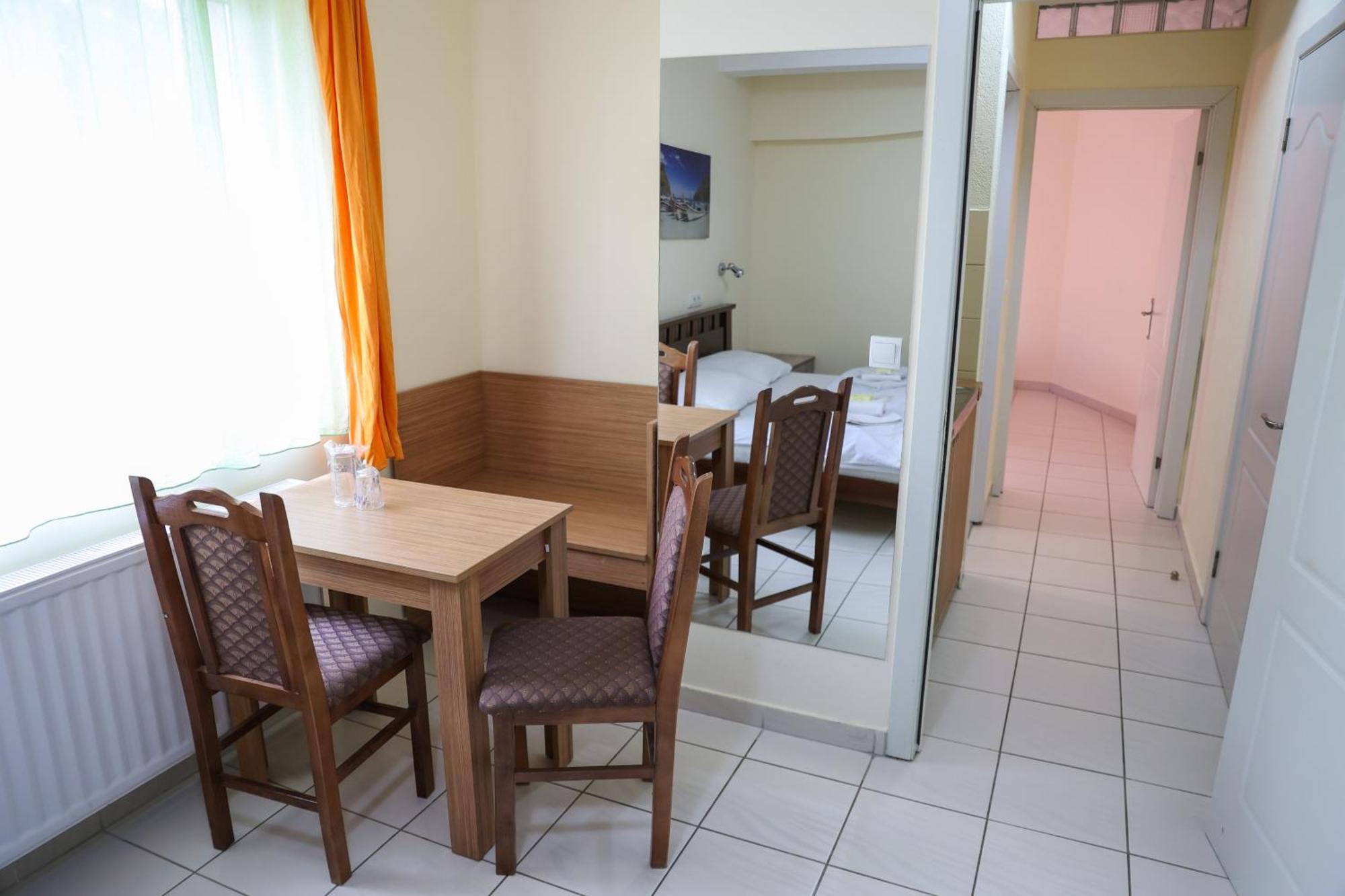 Hotel Marex Centar Jabuka Exteriér fotografie