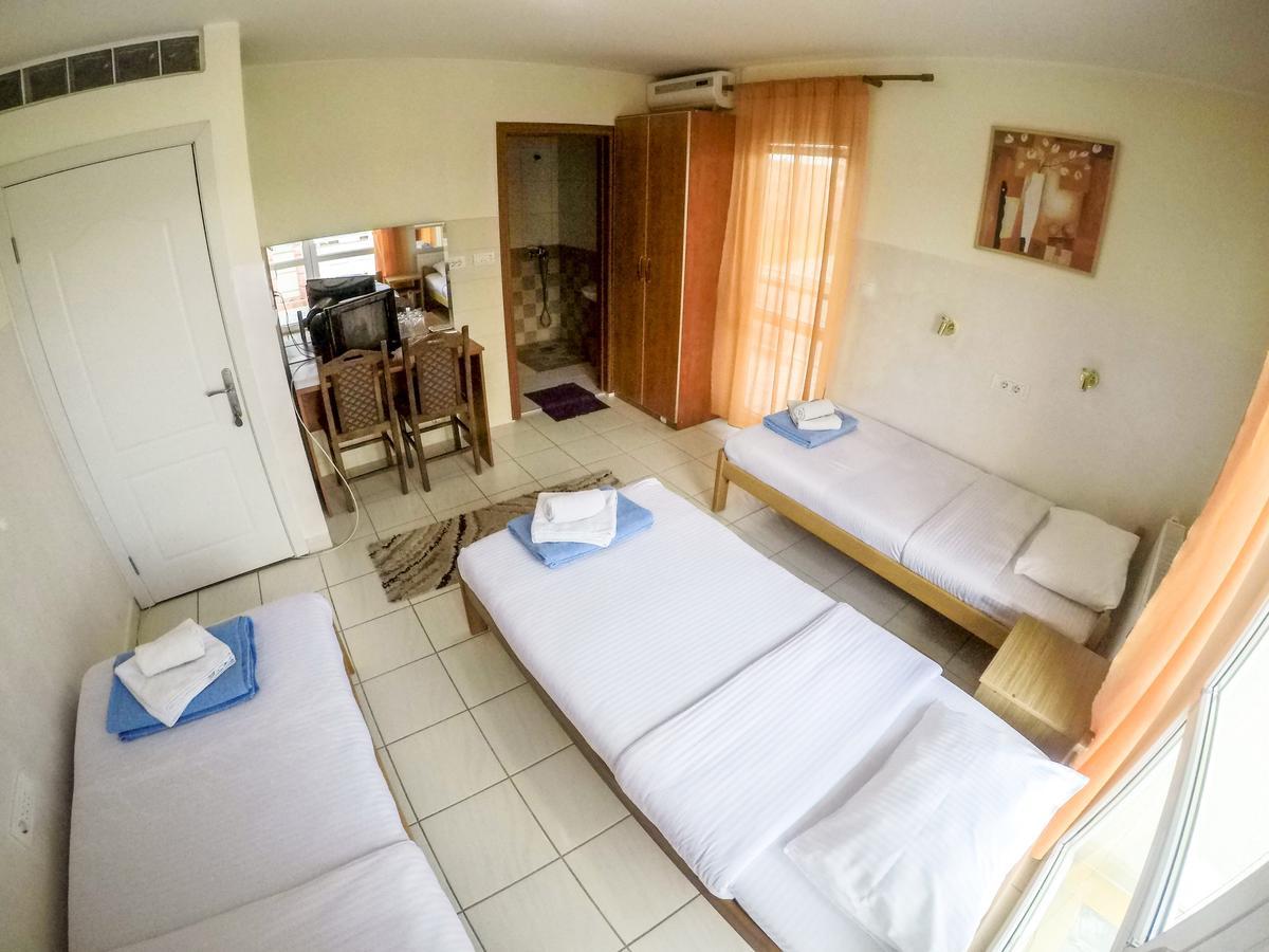 Hotel Marex Centar Jabuka Exteriér fotografie